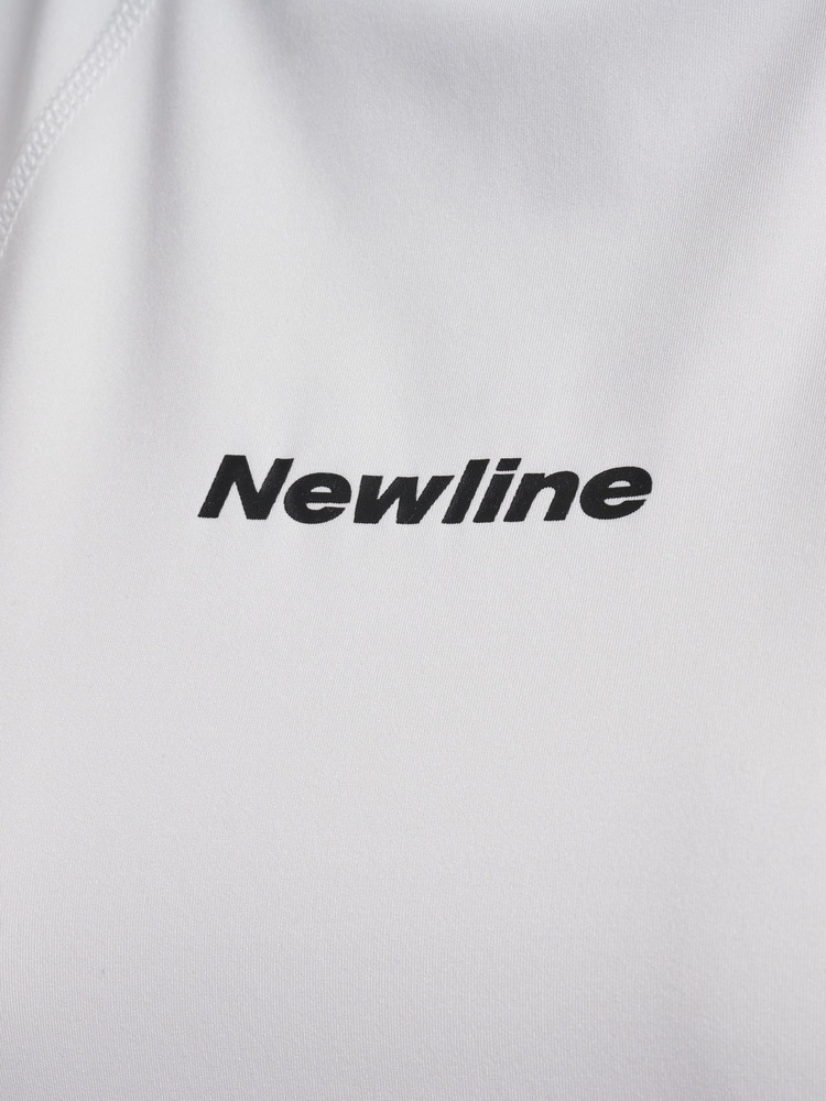 NewlineT-ShirtTopBlackTee